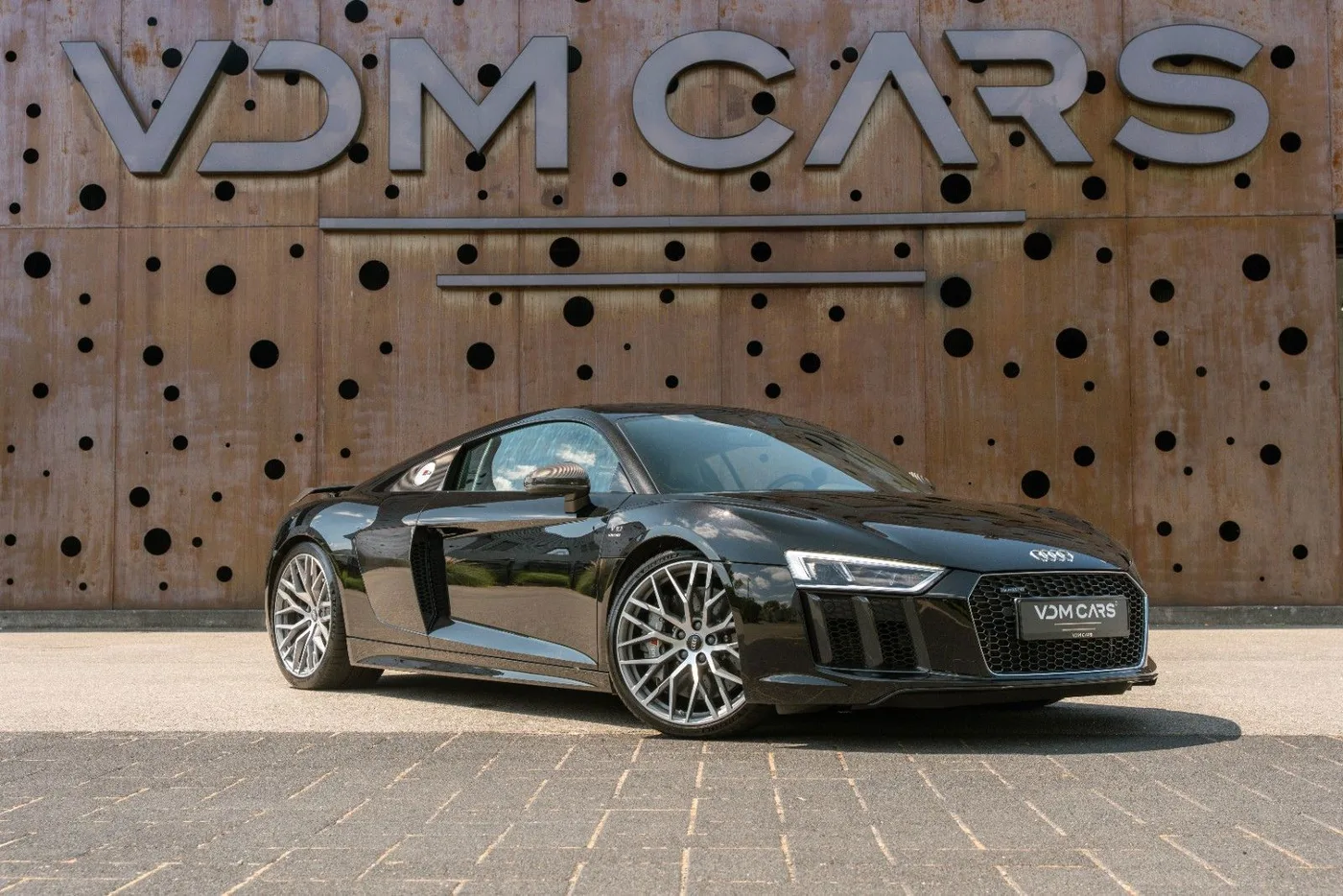 2016 Audi R8 V10 plus quattro angeboten von einem Supersportwagenhändler in Gronau, Deutschland, Foto 3 von 25