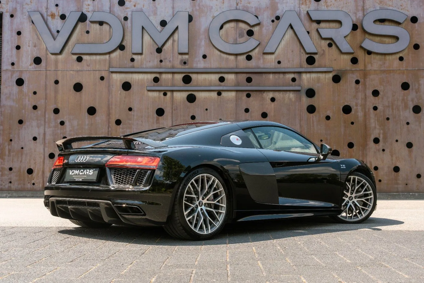 2016 Audi R8 V10 plus quattro angeboten von einem Supersportwagenhändler in Gronau, Deutschland, Foto 6 von 25