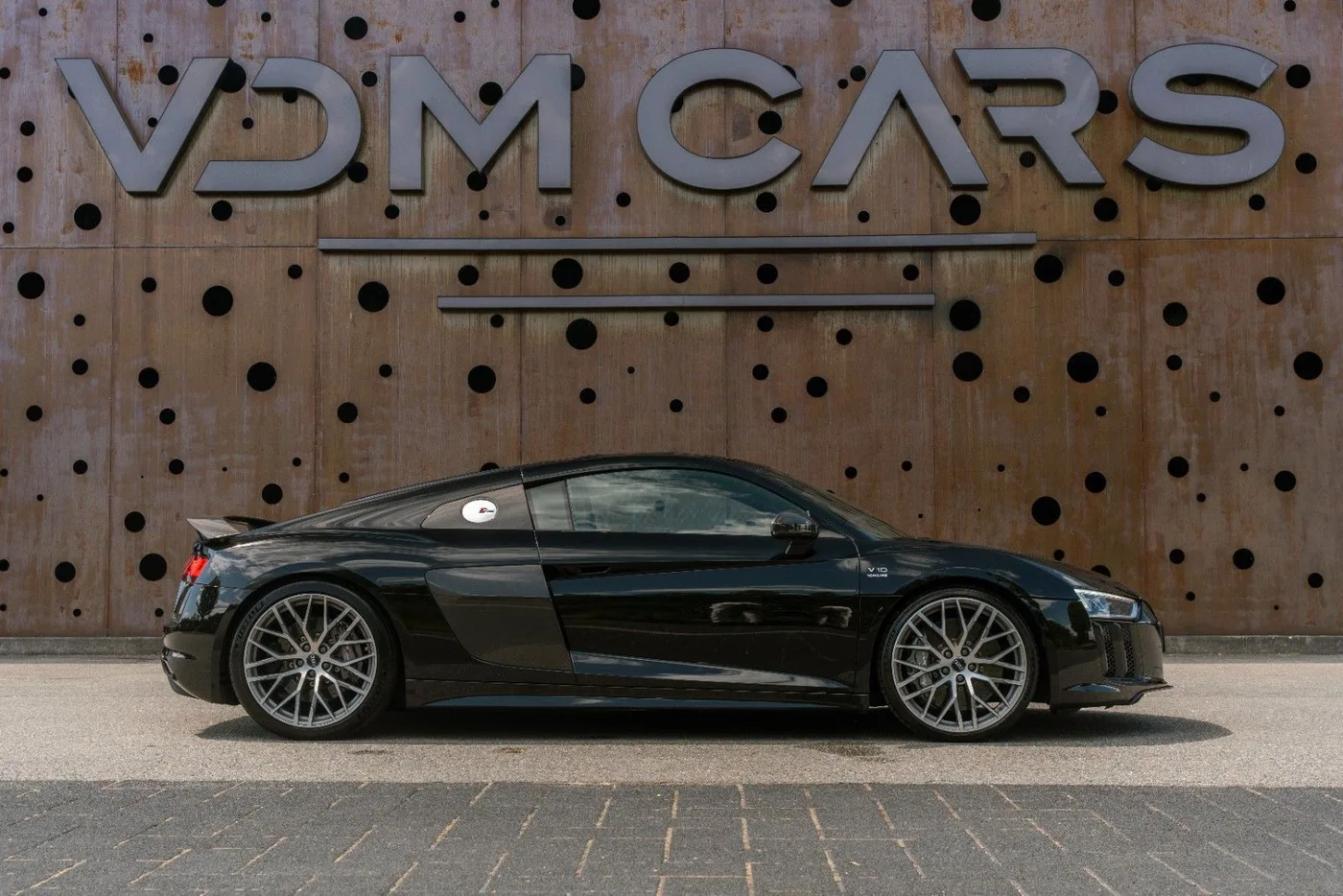 2016 Audi R8 V10 plus quattro angeboten von einem Supersportwagenhändler in Gronau, Deutschland, Foto 7 von 25