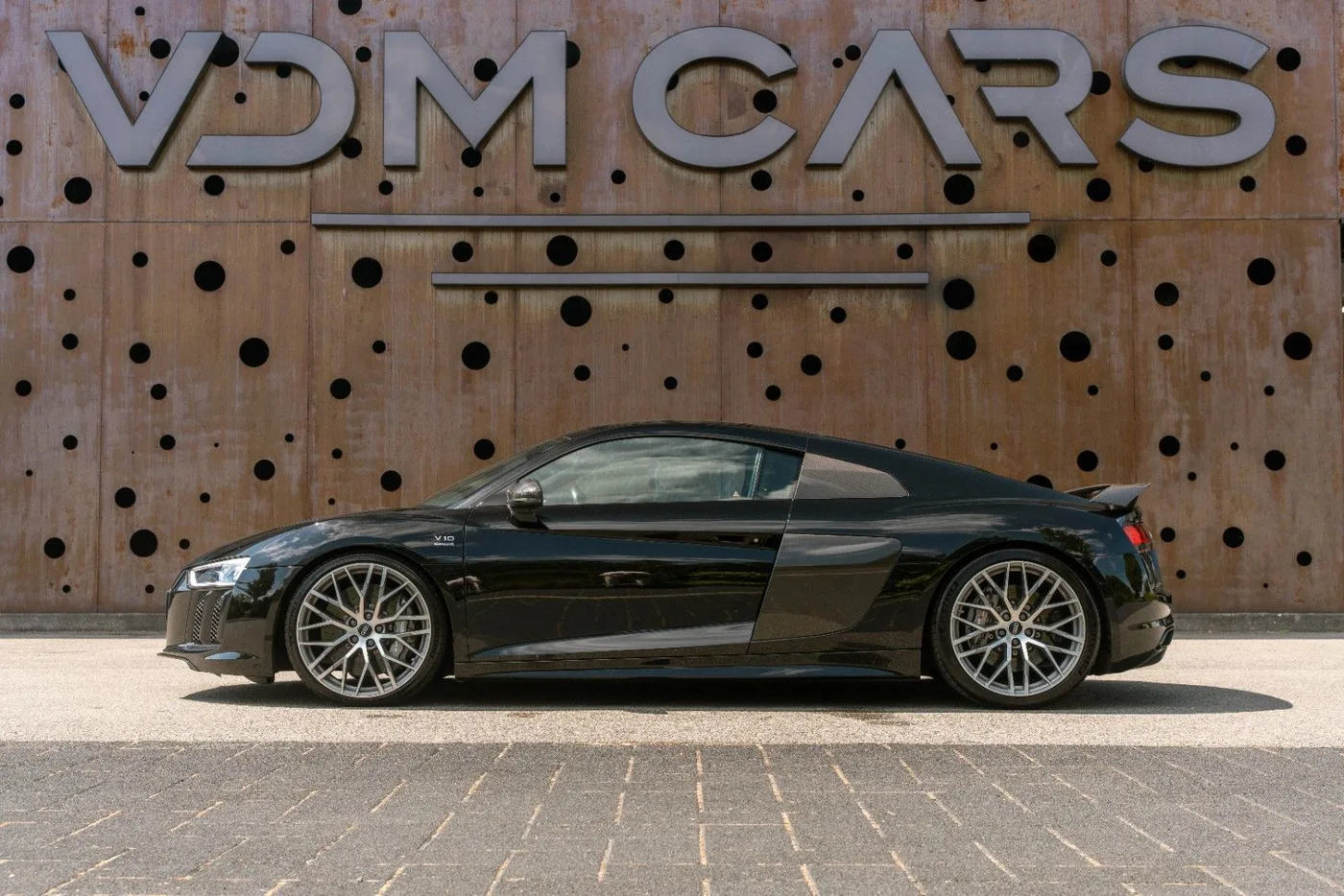2016 Audi R8 V10 plus quattro angeboten von einem Supersportwagenhändler in Gronau, Deutschland, Foto 8 von 25