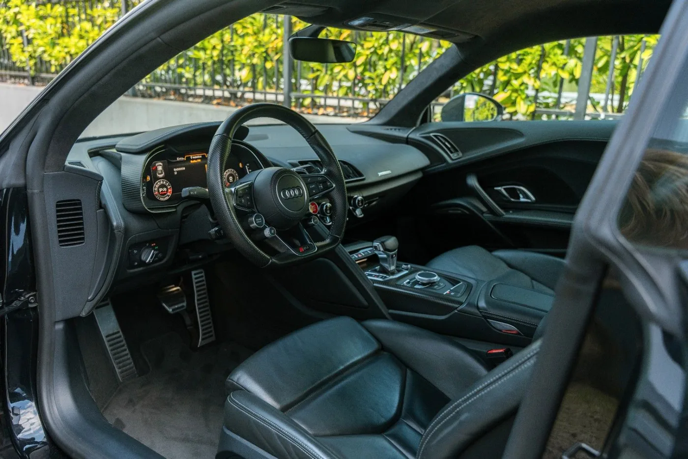 2016 Audi R8 V10 plus quattro angeboten von einem Supersportwagenhändler in Gronau, Deutschland, Foto 16 von 25