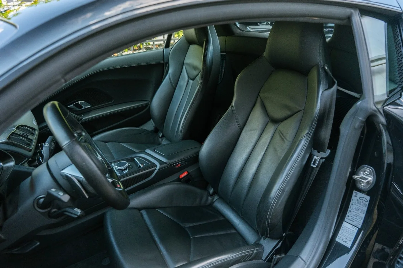 2016 Audi R8 V10 plus quattro angeboten von einem Supersportwagenhändler in Gronau, Deutschland, Foto 19 von 25