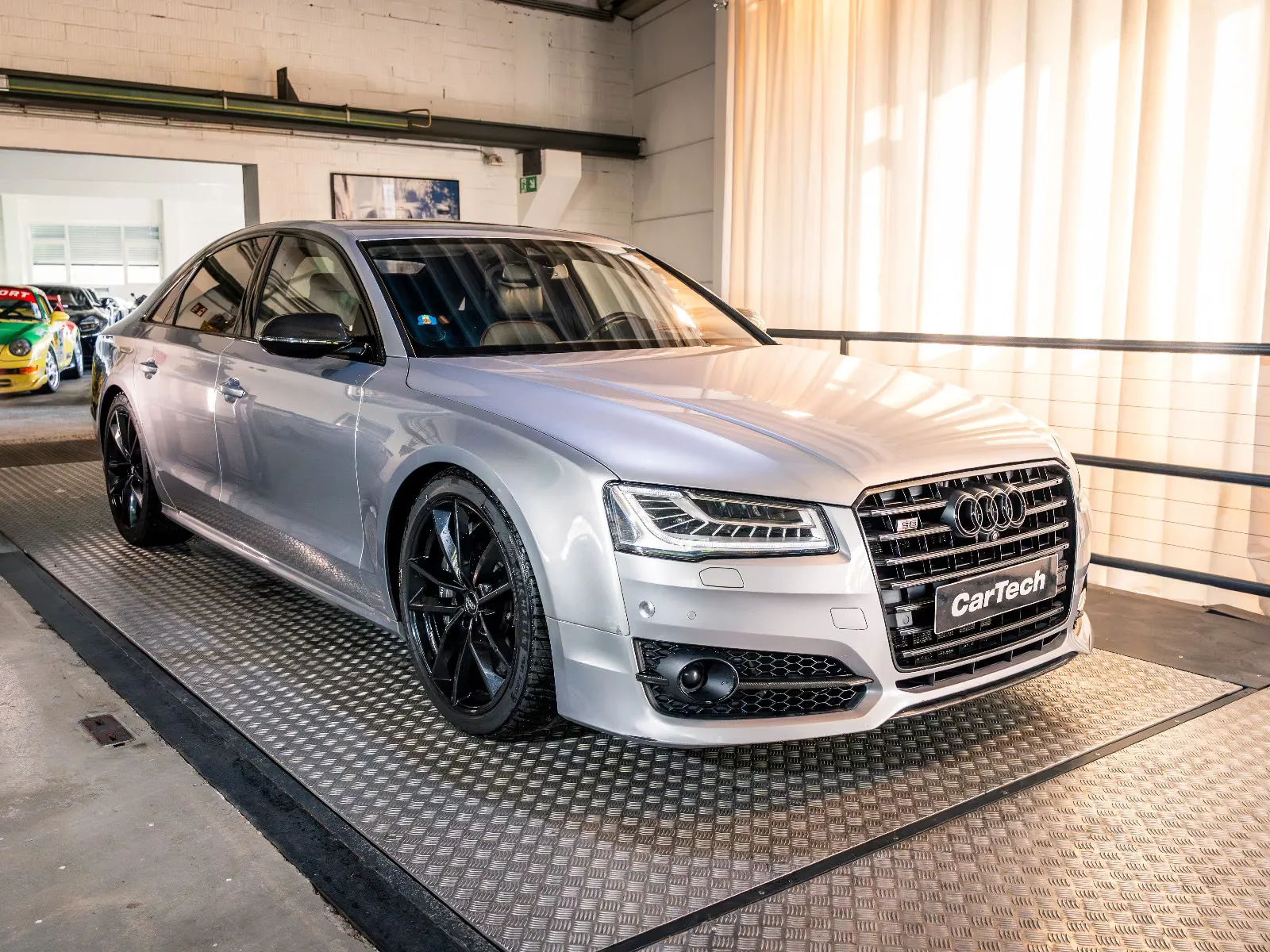 2016 Audi S8 plus offered by a specialist dealer in Ismaning, Germany, main photo
