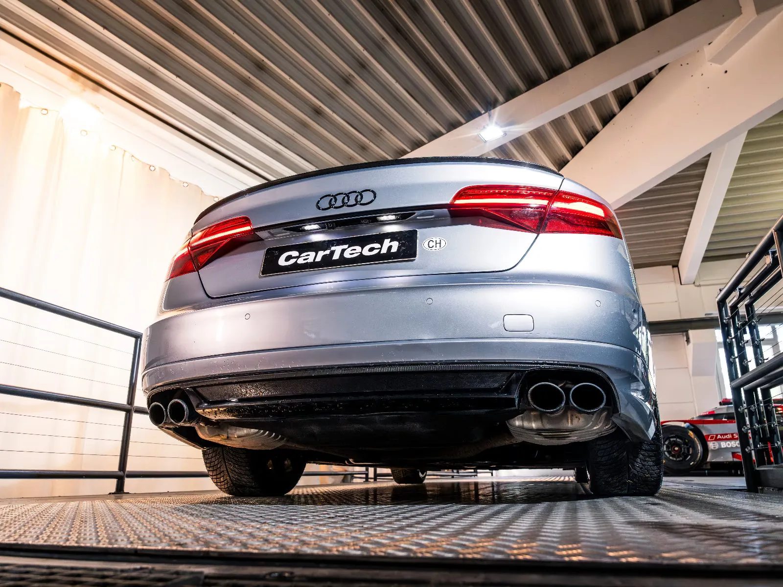 2016 Audi S8 plus, 5/30