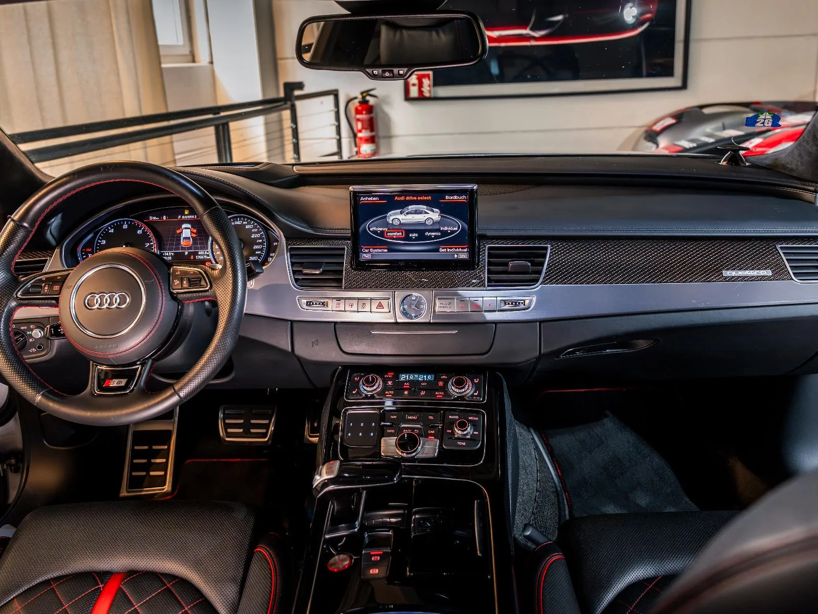 2016 Audi S8 plus, 25/30