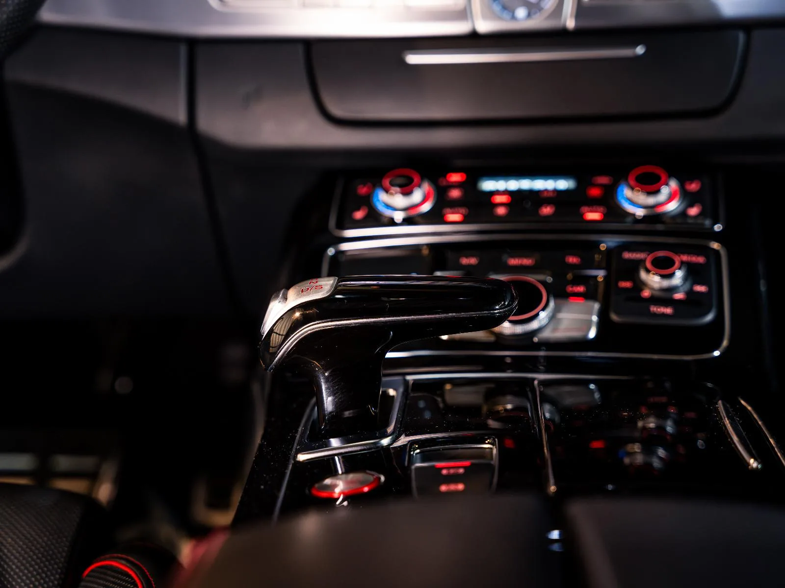 2016 Audi S8 plus, 26/30