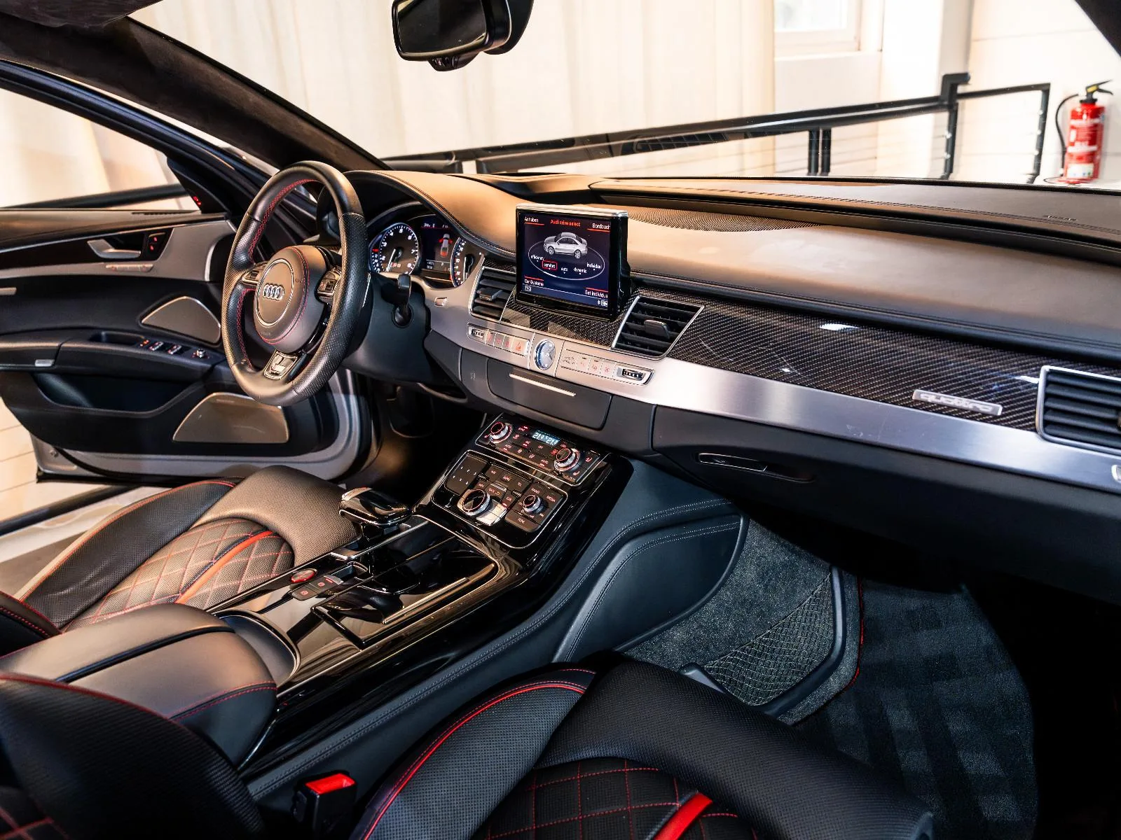 2016 Audi S8 plus, 28/30