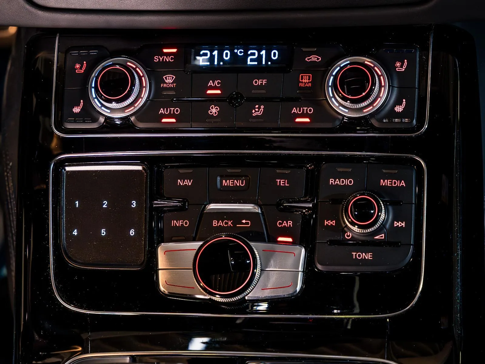 2016 Audi S8 plus, 29/30