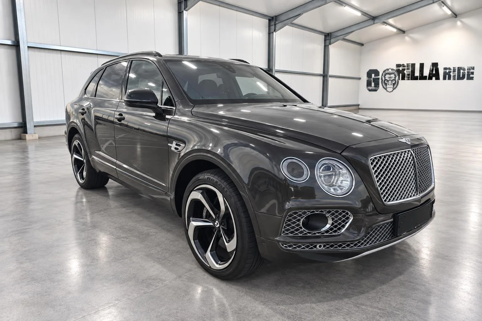 2016 Bentley Bentayga First Edition, 3/30