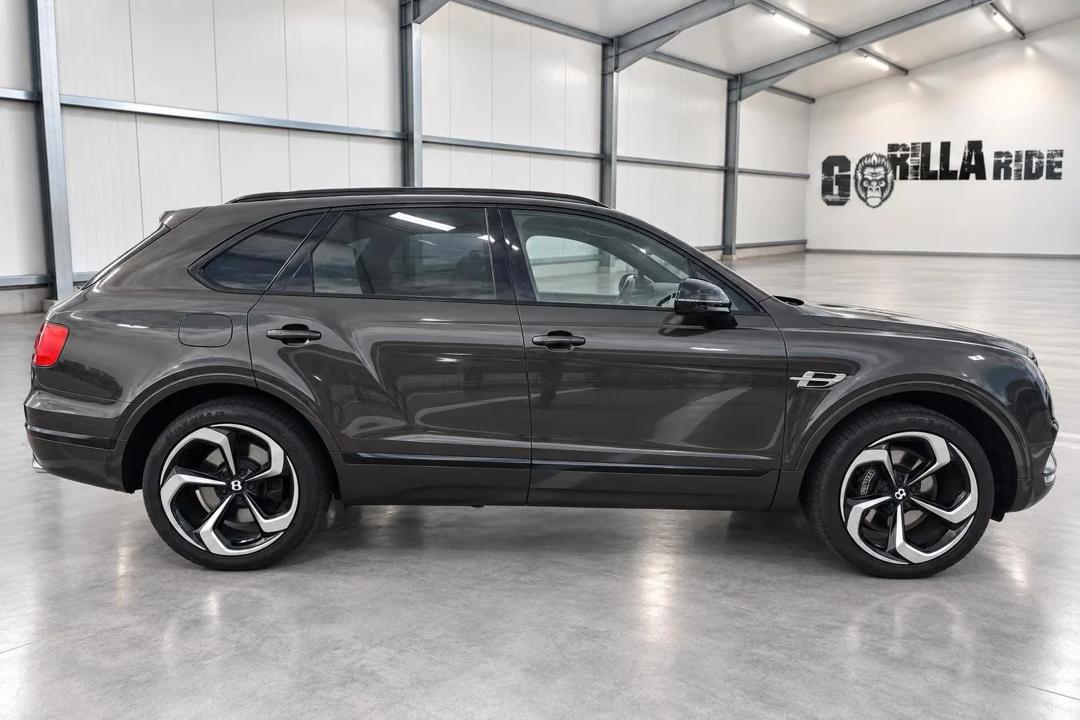 2016 Bentley Bentayga First Edition, 4/30