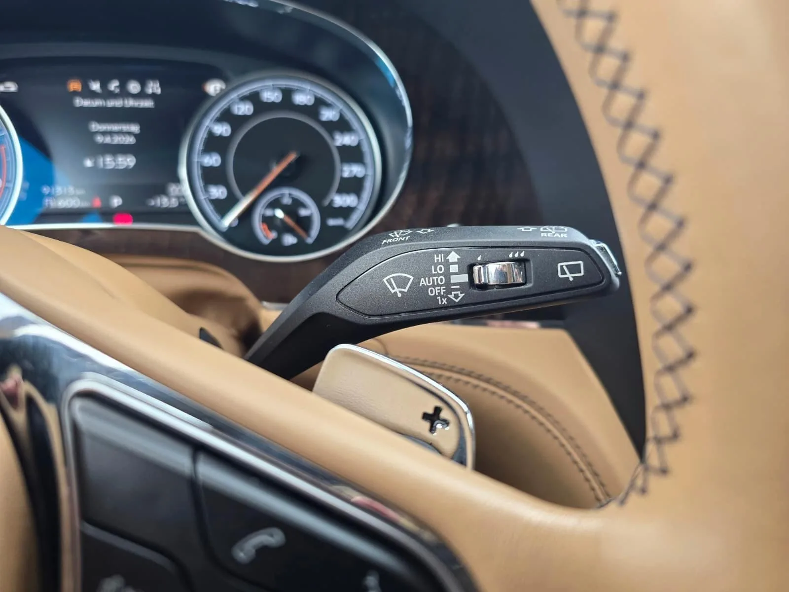 2016 Bentley Bentayga First Edition, 16/30