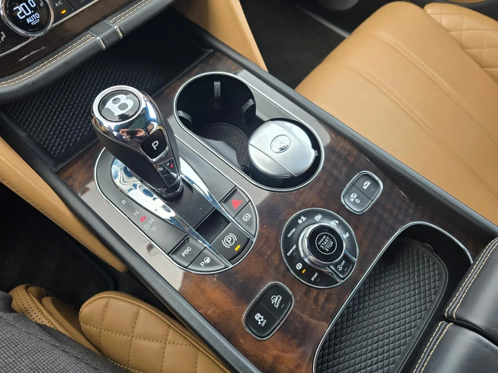 2016 Bentley Bentayga First Edition, 23/30