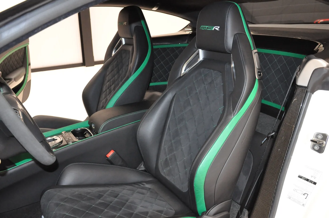 2016 Bentley Continental GT3-R proposée par un négociant en voitures de collection à Alkmaar, Pays-Bas, photo 12 sur 25