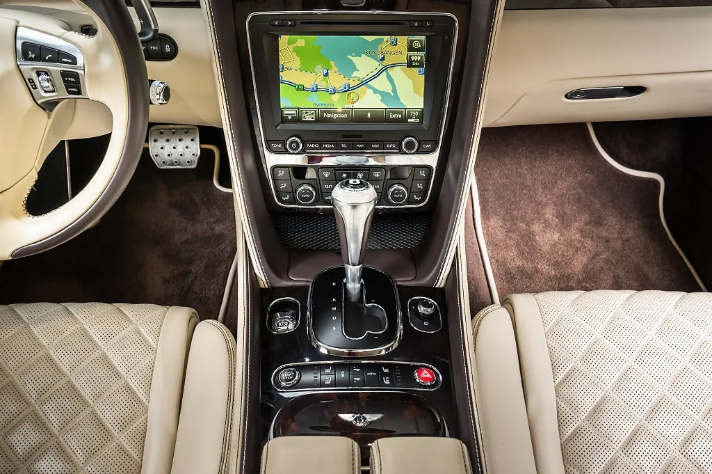 2016 Bentley Continental GT V8, 28/30