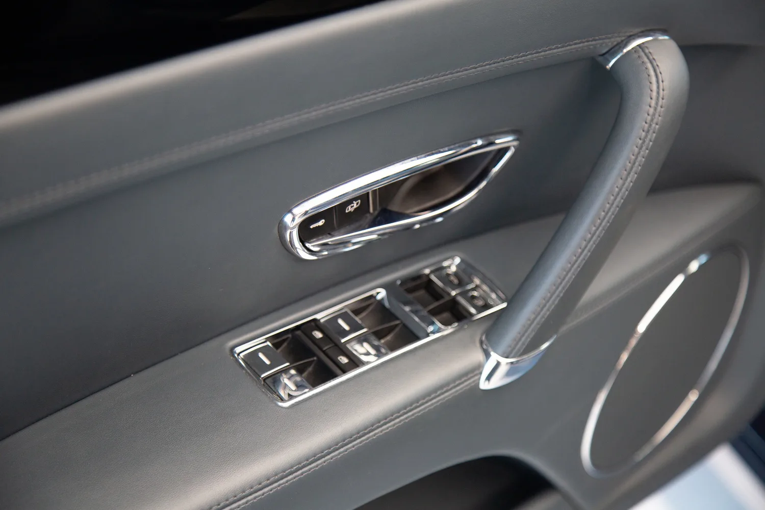 2016 Bentley Flying Spur V8, 8/20