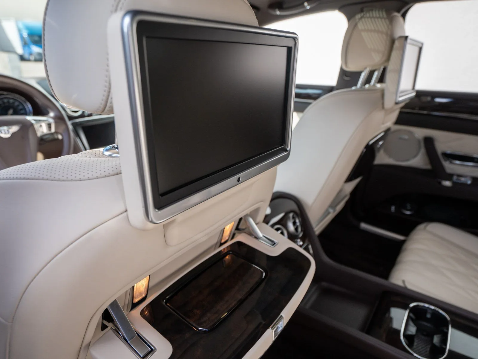 2016 Bentley Flying Spur W12, 27/30