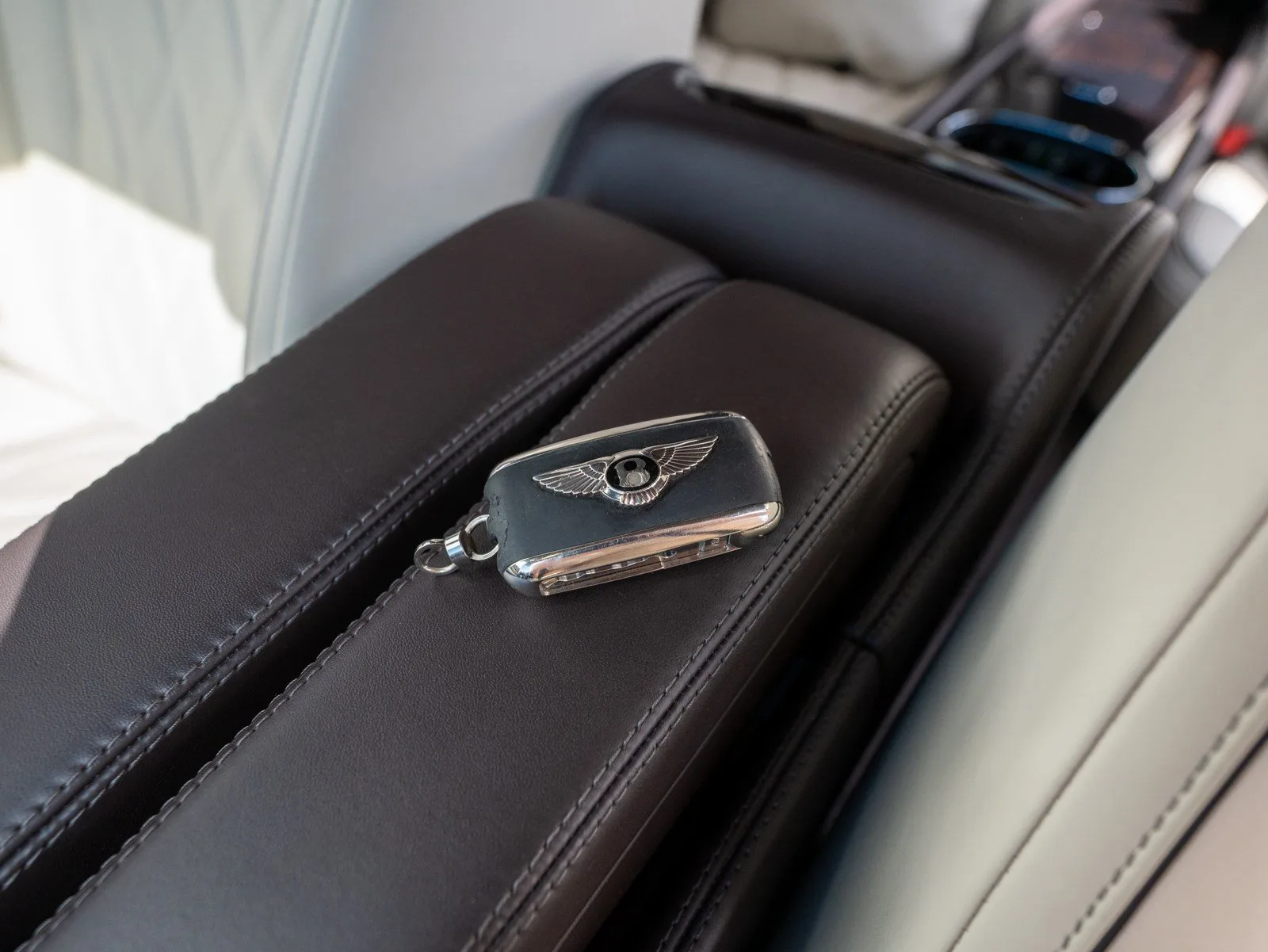 2016 Bentley Flying Spur W12, 29/30