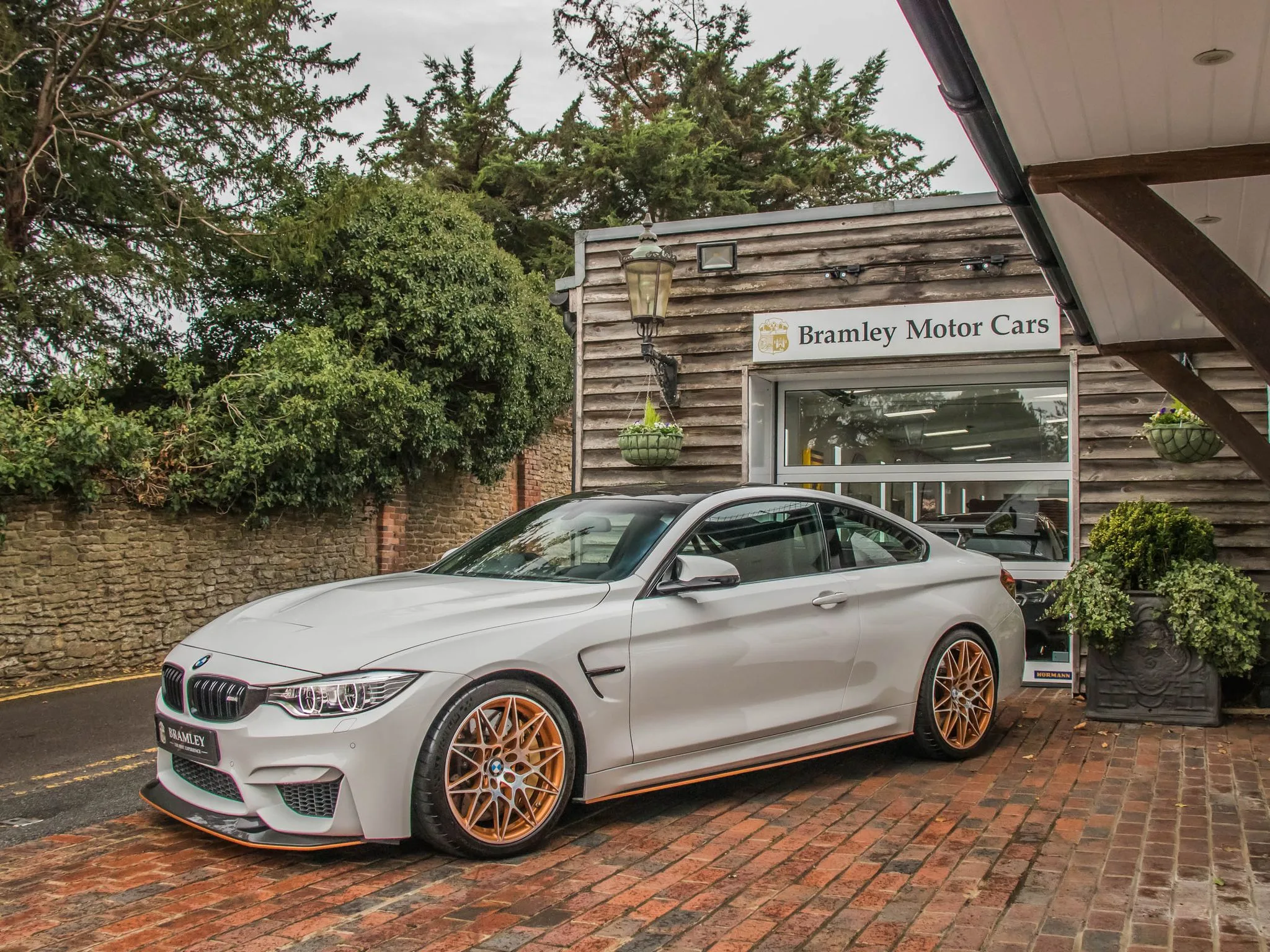 2016 BMW M4 GTS angeboten von einem Fachhändler in Bramley, Vereinigtes Königreich, Hauptfoto