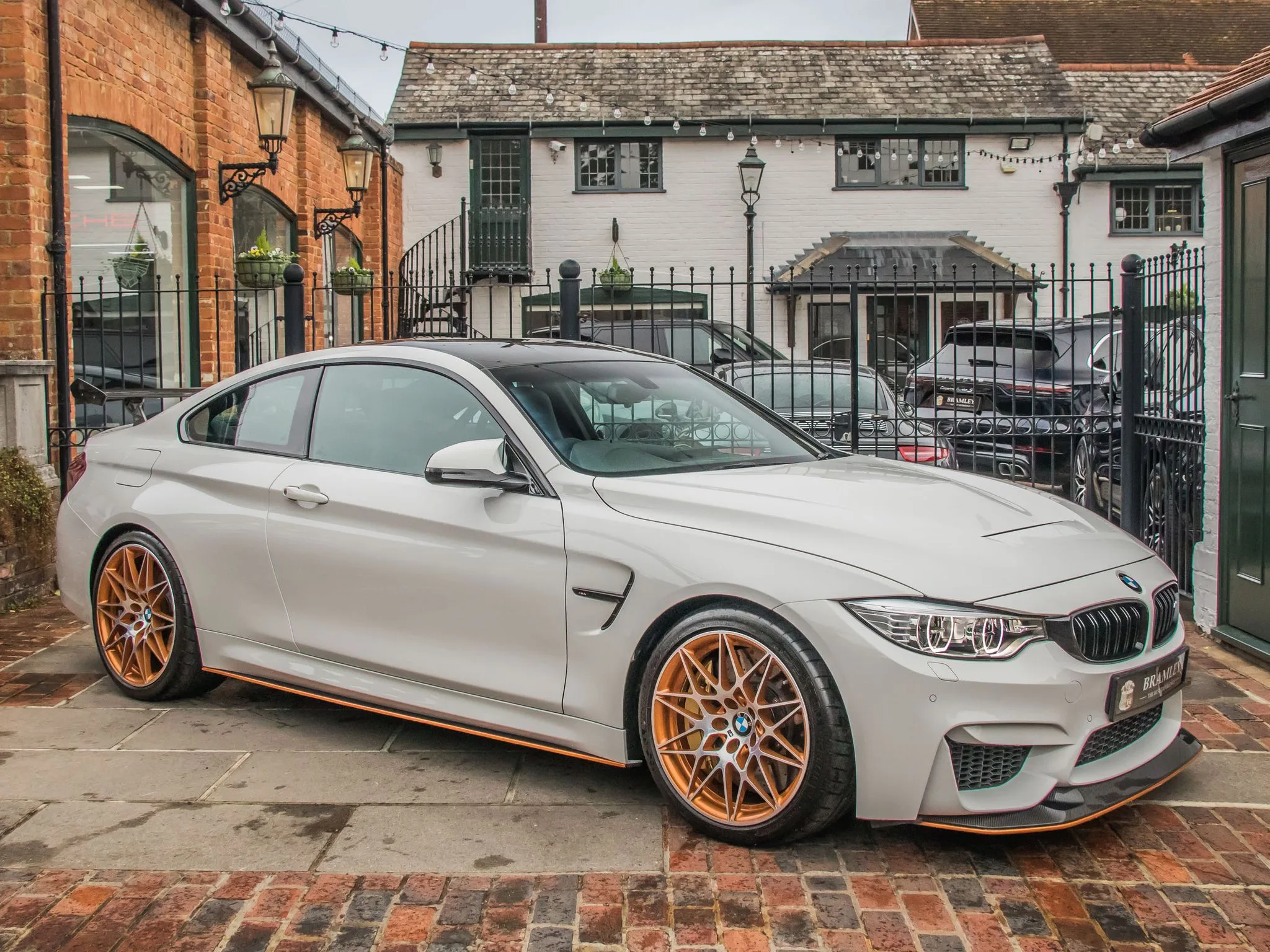 2016 BMW M4 GTS, 3/24