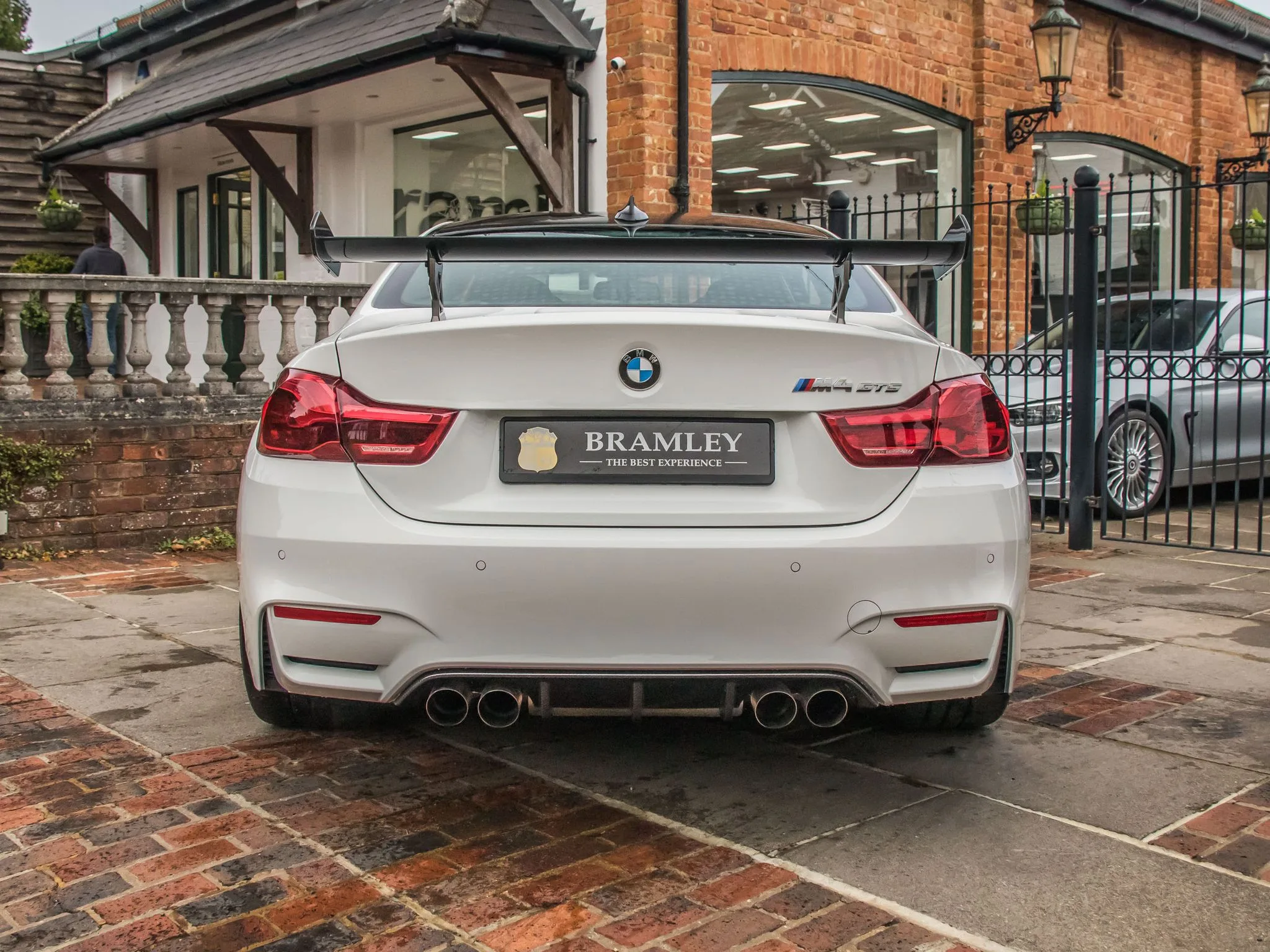 2016 BMW M4 GTS, 7/24