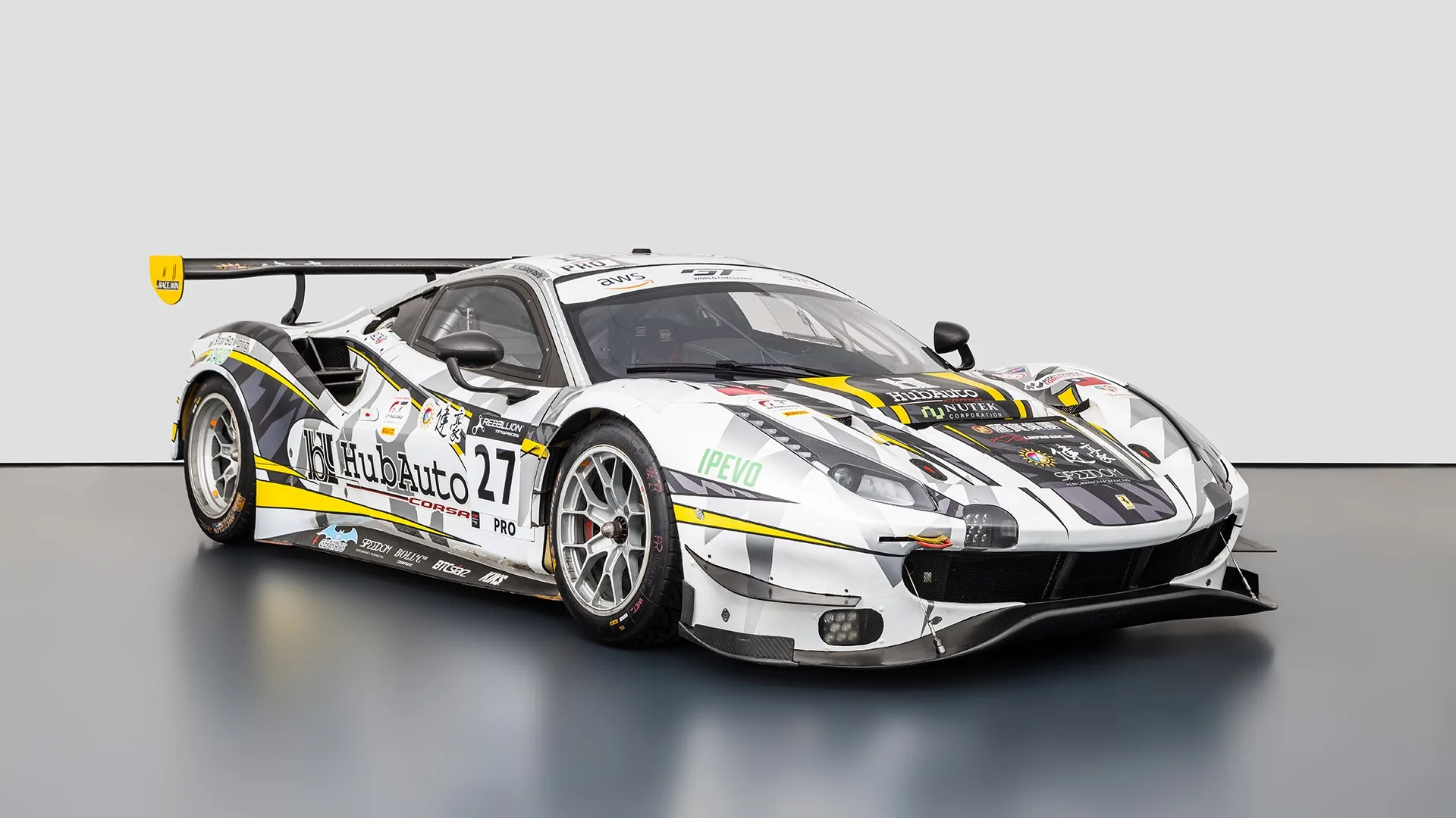 2016 Ferrari 488 GT3 Evo proposée par un concessionnaire spécialisé à Pleidelsheim, Allemagne, photo principale