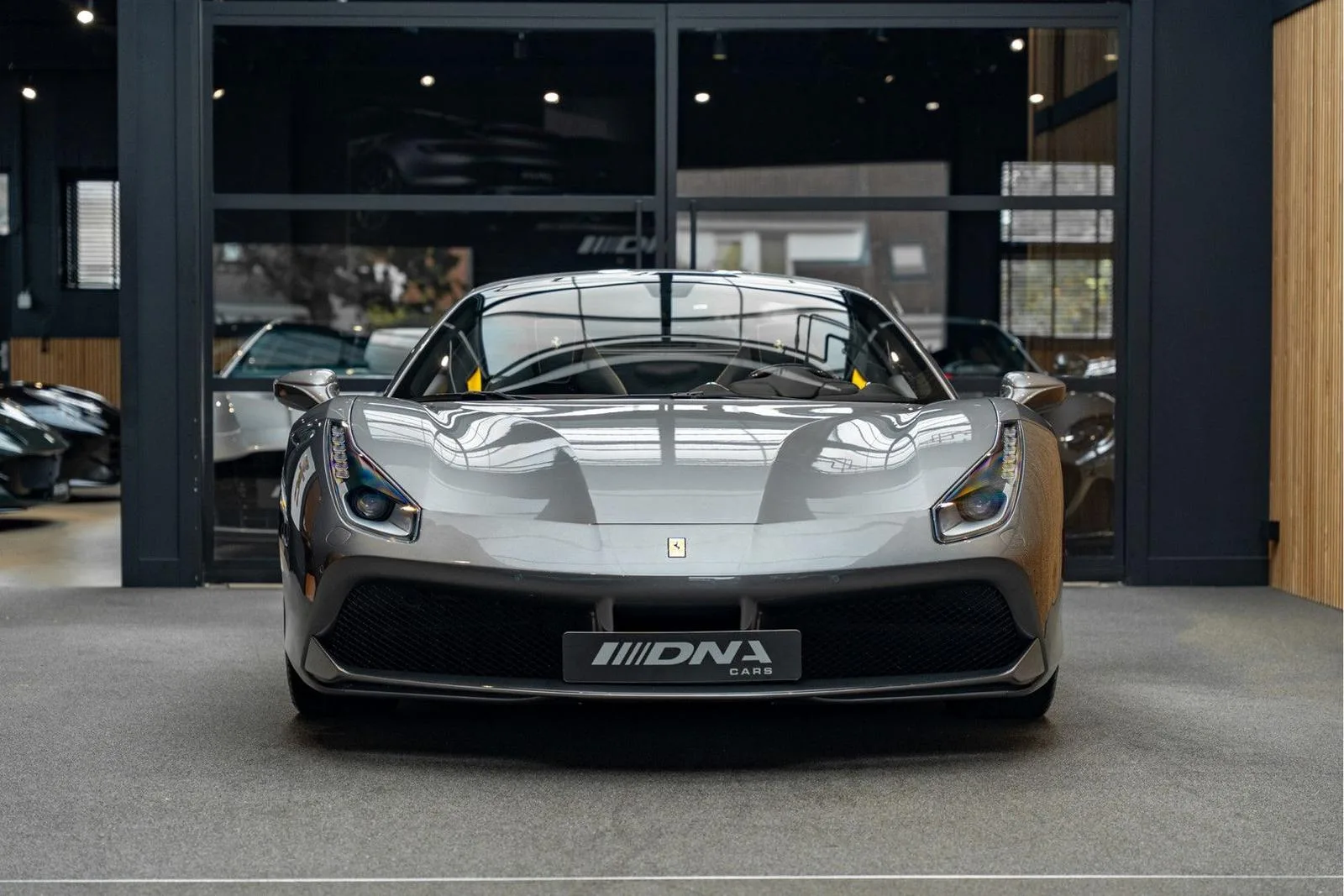 2016 Ferrari 488 Spider, 2/30