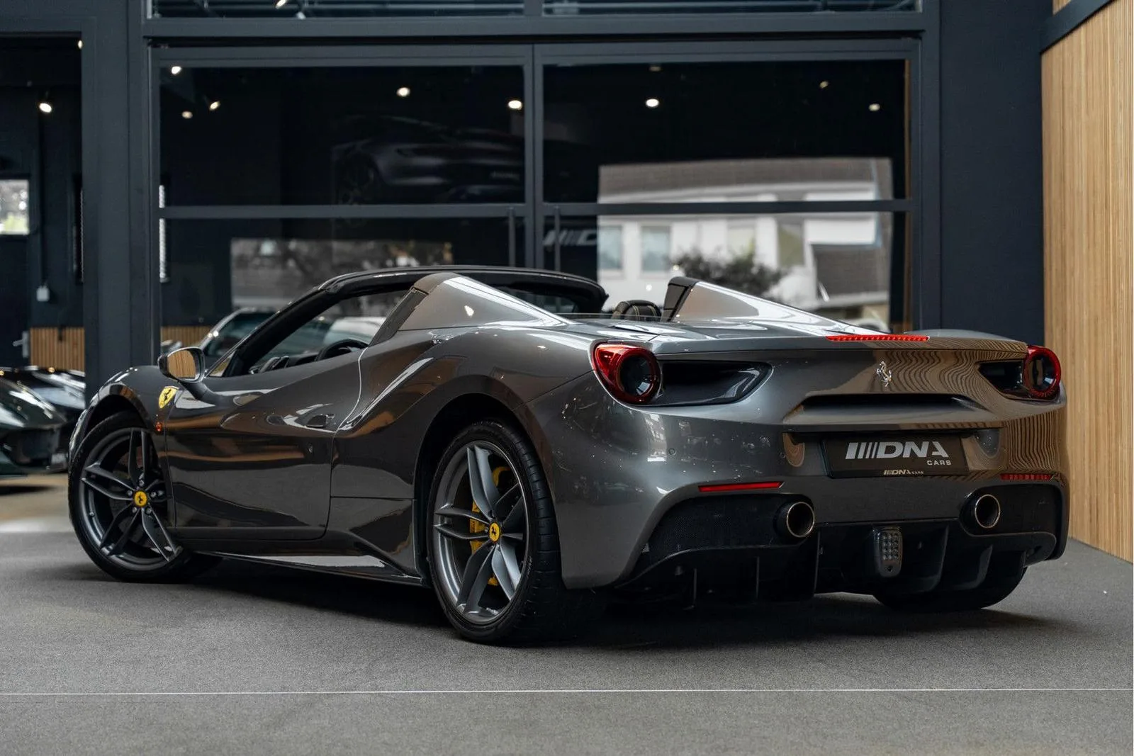 2016 Ferrari 488 Spider, 5/30
