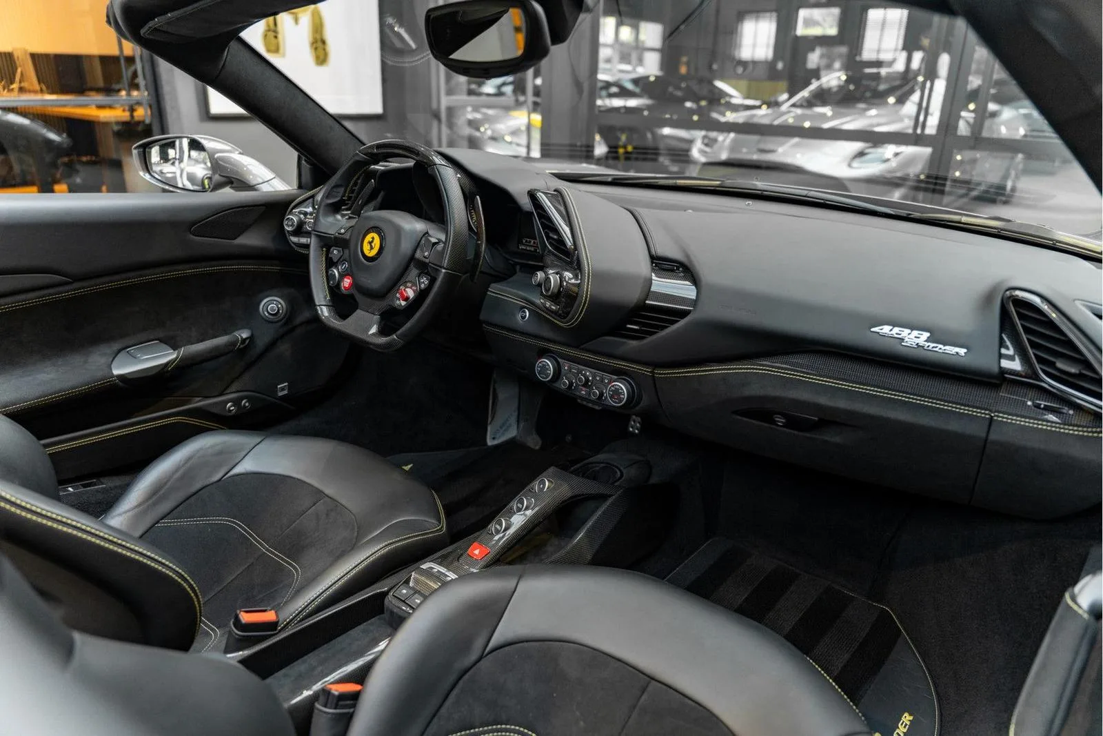 2016 Ferrari 488 Spider, 8/30