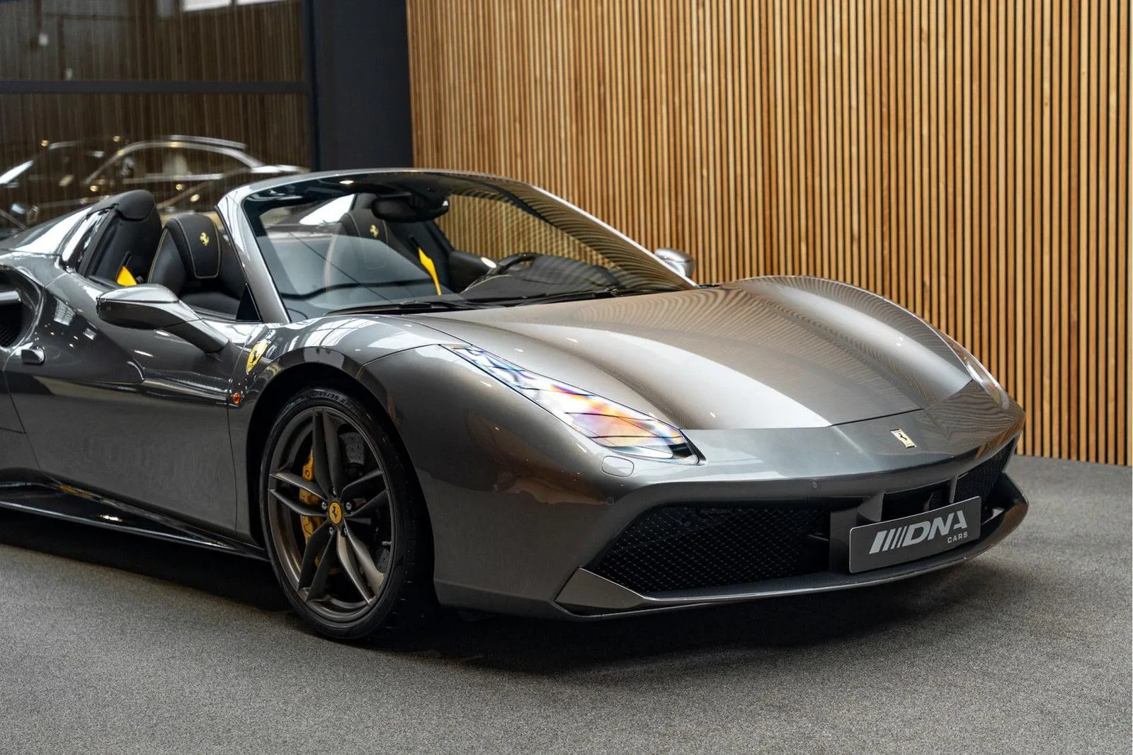 2016 Ferrari 488 Spider, 10/30