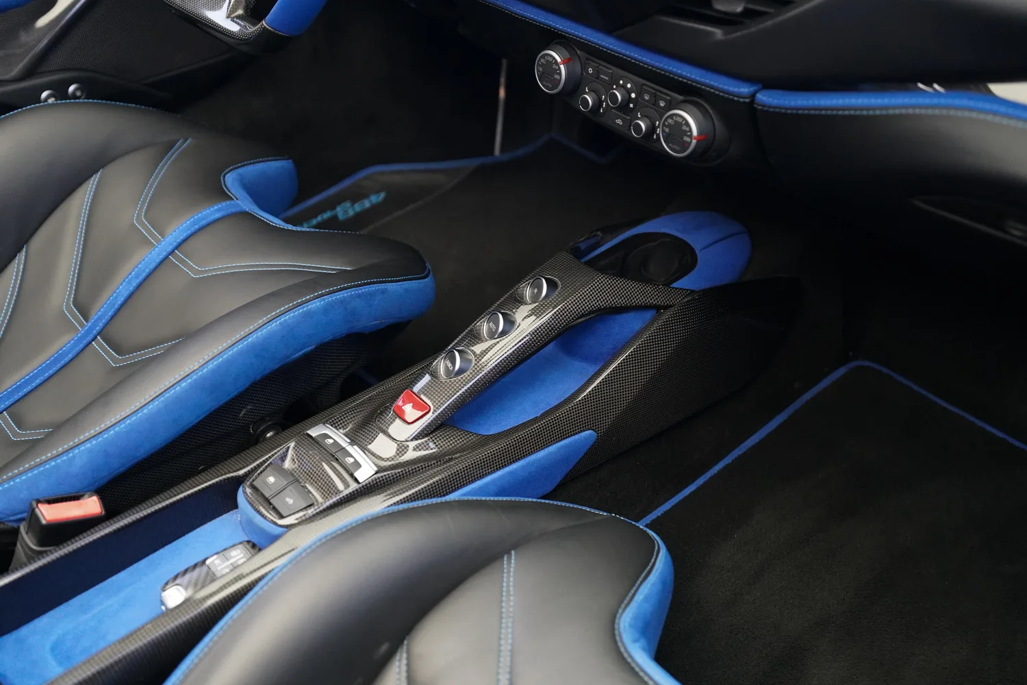 2016 Ferrari 488 Spider, 8/17