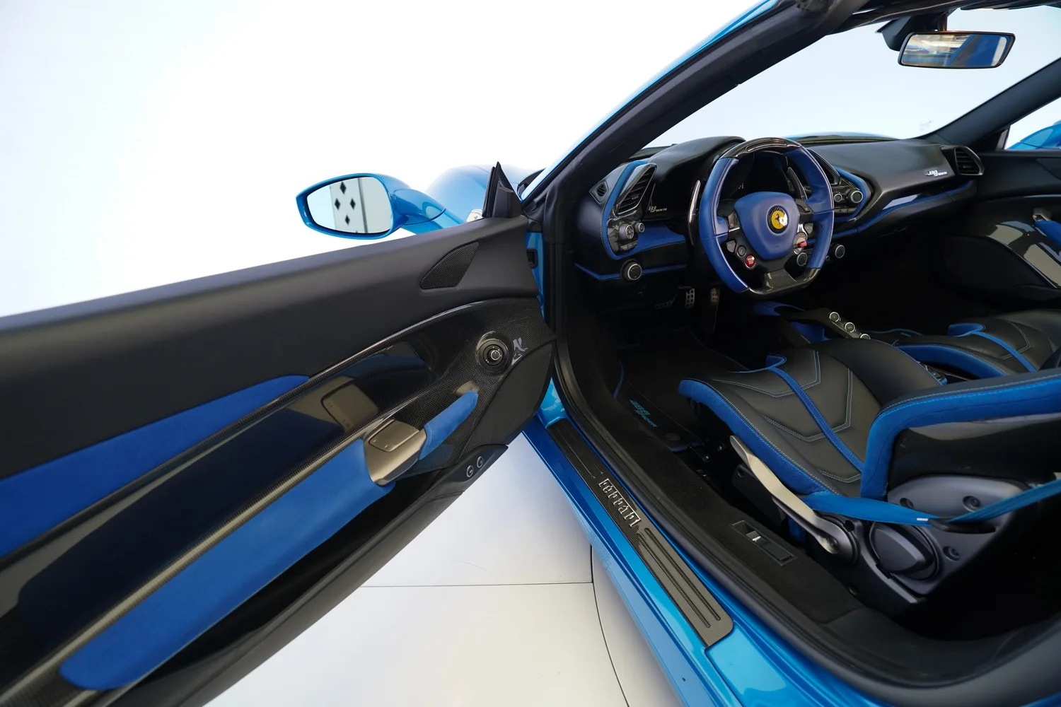 2016 Ferrari 488 Spider, 10/17
