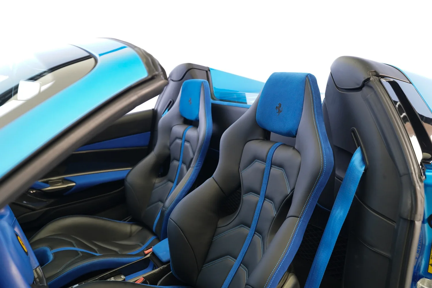 2016 Ferrari 488 Spider, 16/17