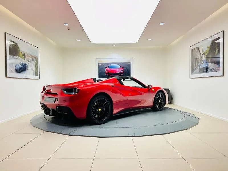 2016 Ferrari 488 Spider, 4/20
