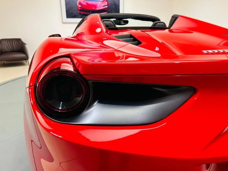 2016 Ferrari 488 Spider, 19/20