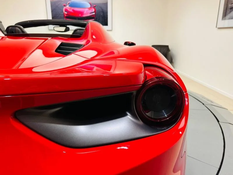 2016 Ferrari 488 Spider, 20/20