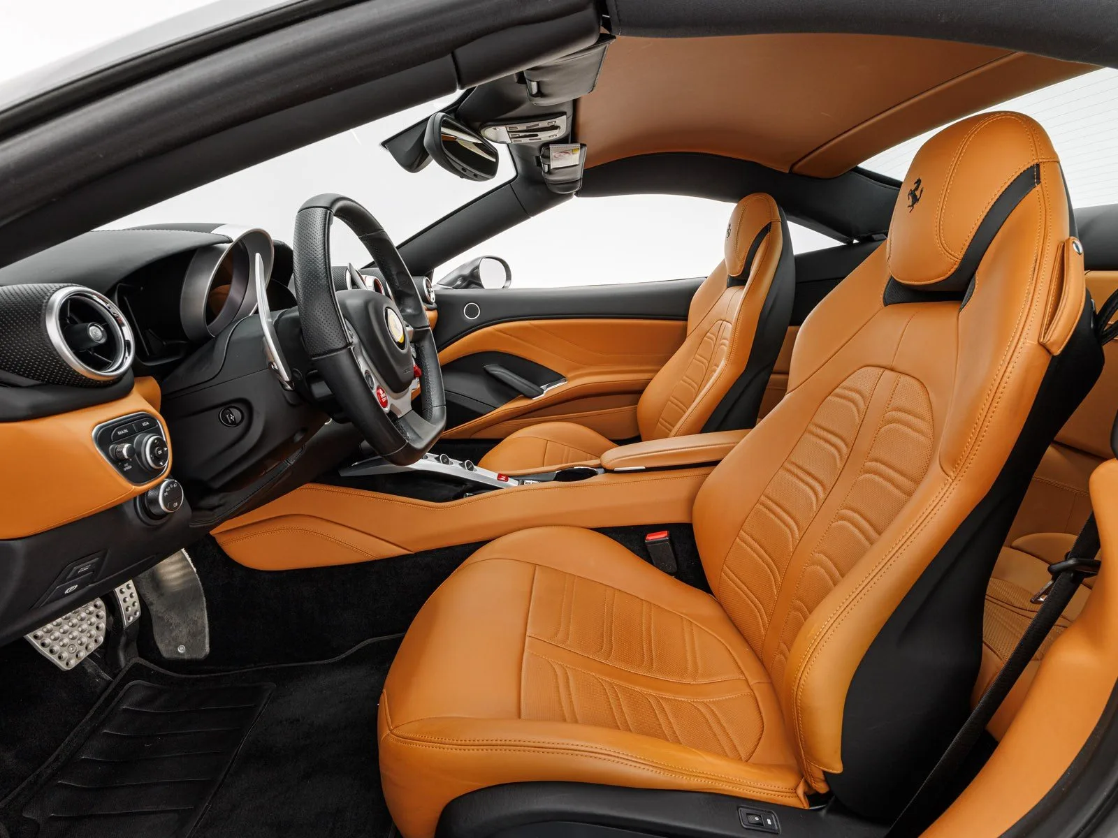 2016 Ferrari California T, 15/27
