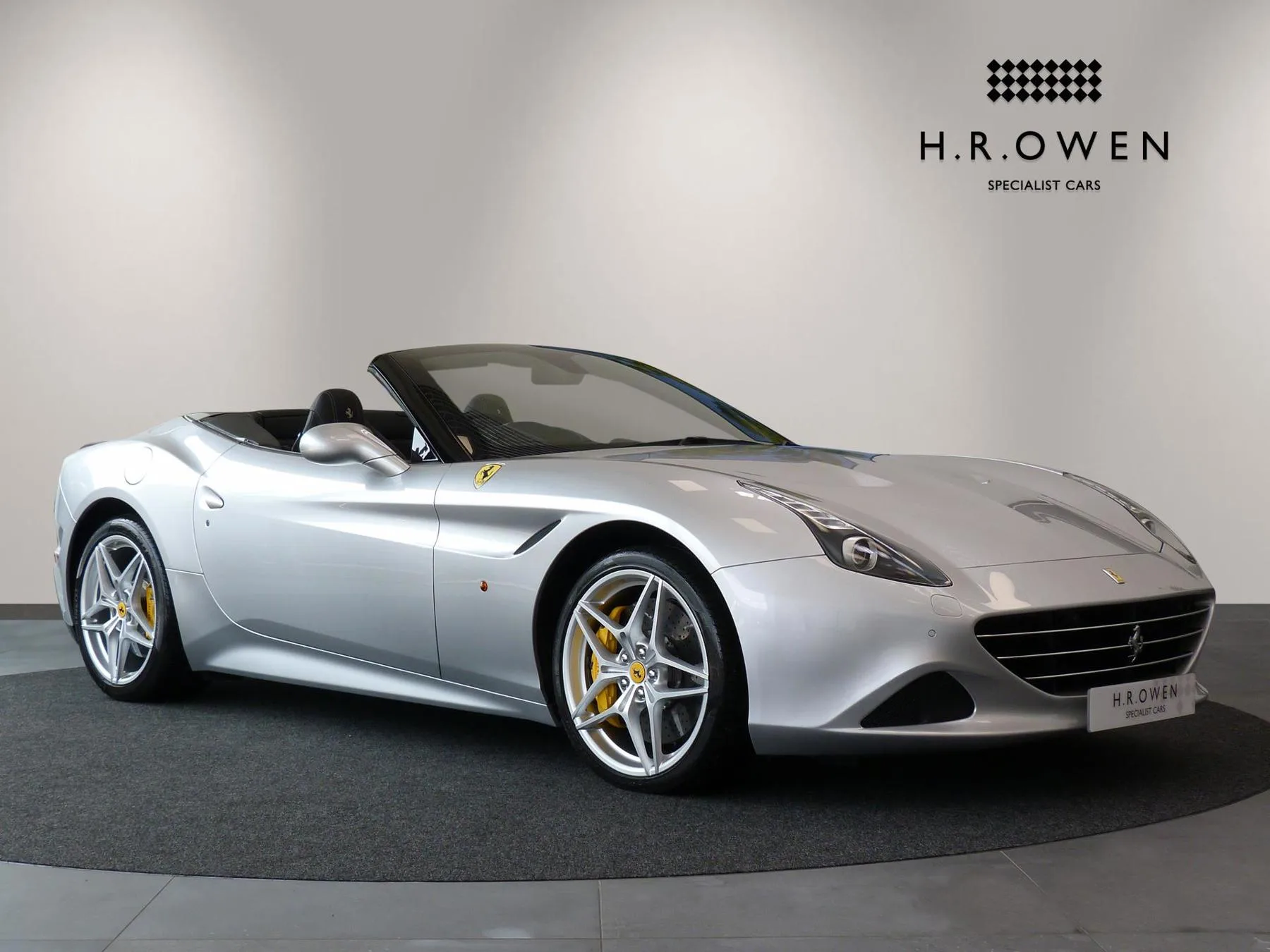 2016 Ferrari California T angeboten von einer Vertragshändlergruppe in Cheltenham, Vereinigtes Königreich, Hauptfoto