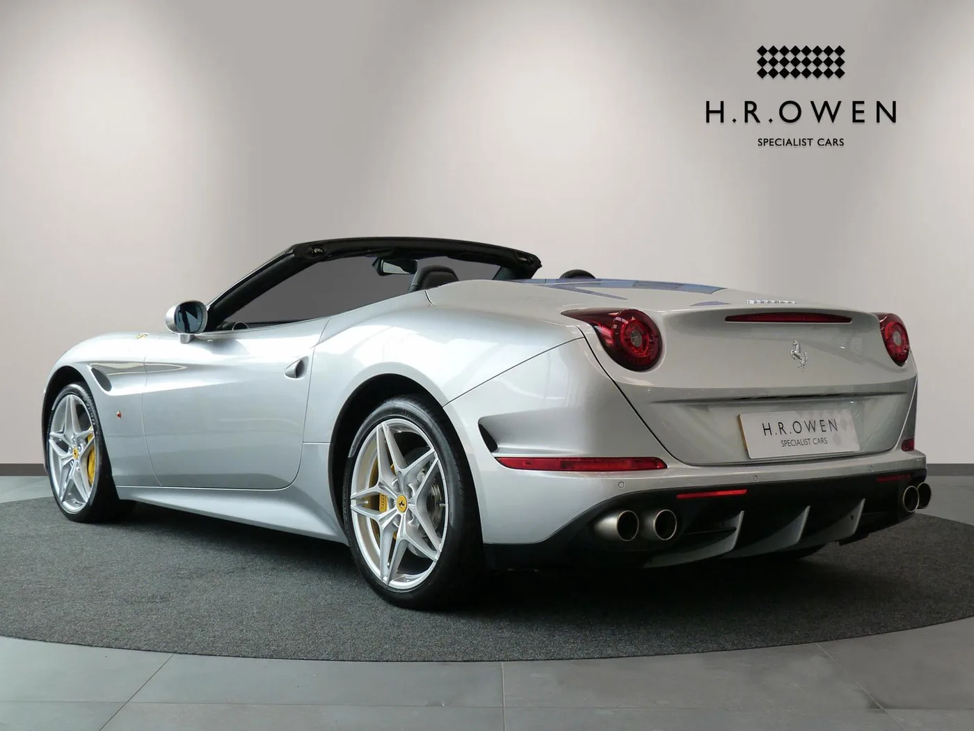 2016 Ferrari California T offered by a franchised dealer group in Cheltenham, United Kingdom, photo 2 of 25