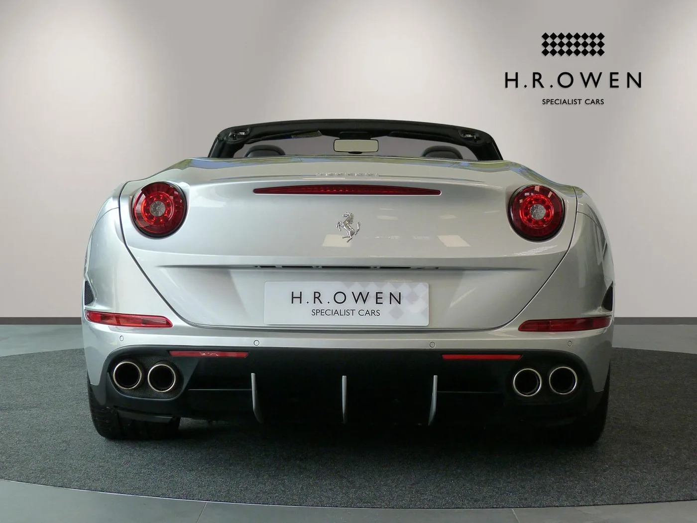 2016 Ferrari California T offered by a franchised dealer group in Cheltenham, United Kingdom, photo 10 of 25