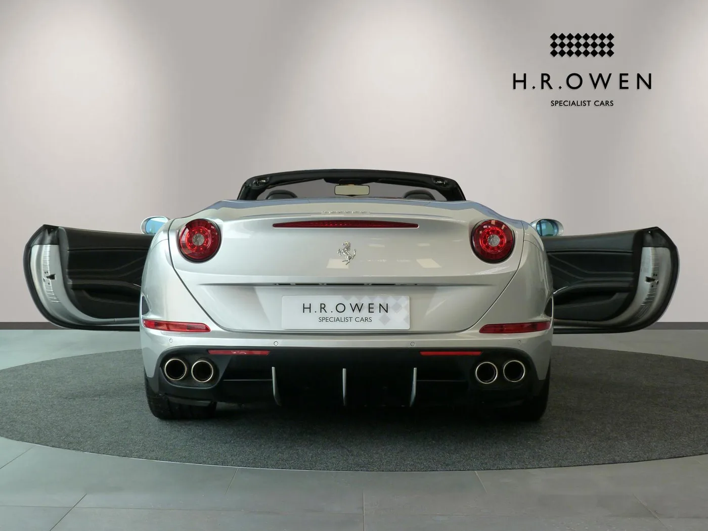 2016 Ferrari California T offered by a franchised dealer group in Cheltenham, United Kingdom, photo 11 of 25