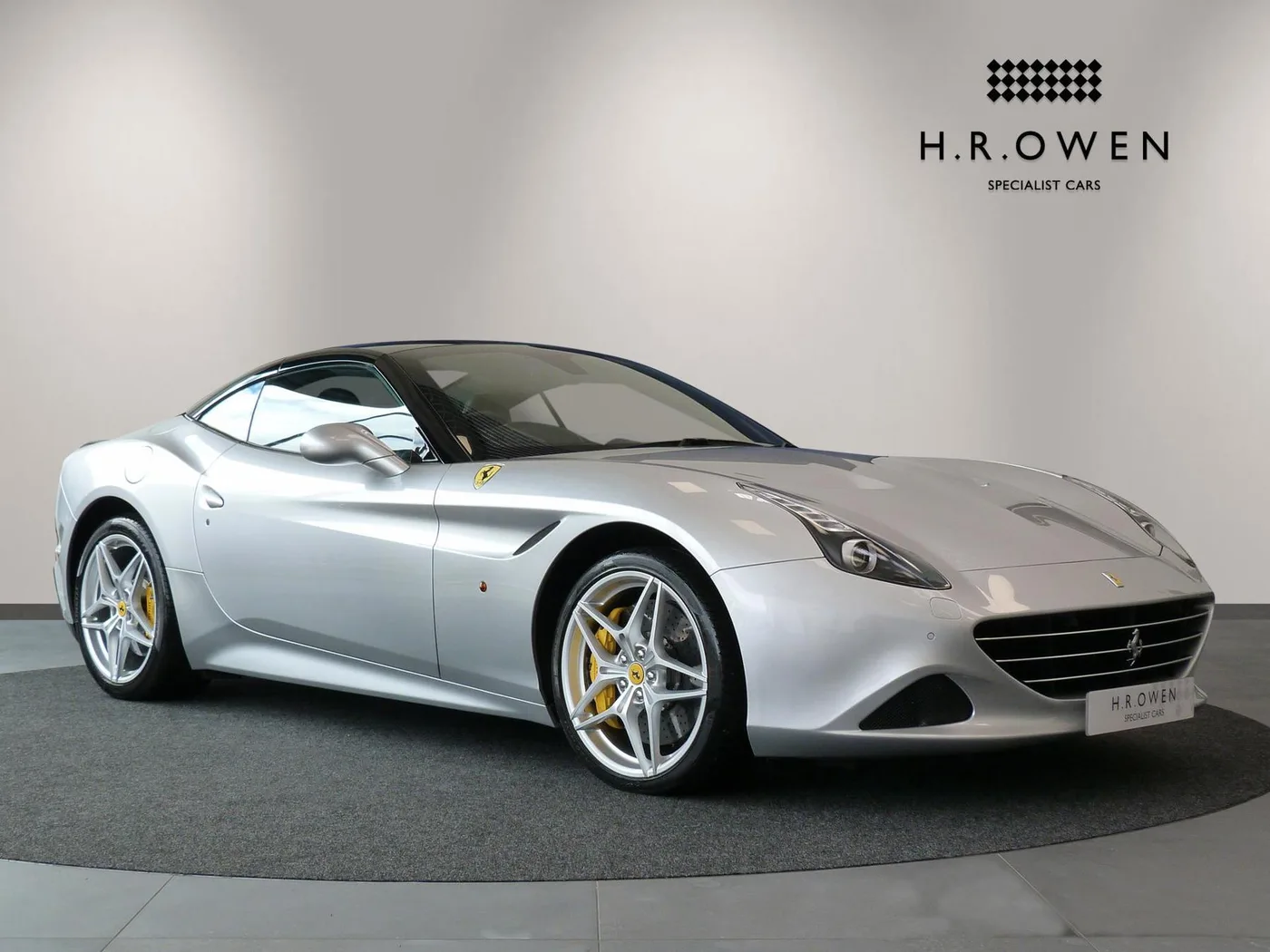 2016 Ferrari California T offered by a franchised dealer group in Cheltenham, United Kingdom, photo 12 of 25