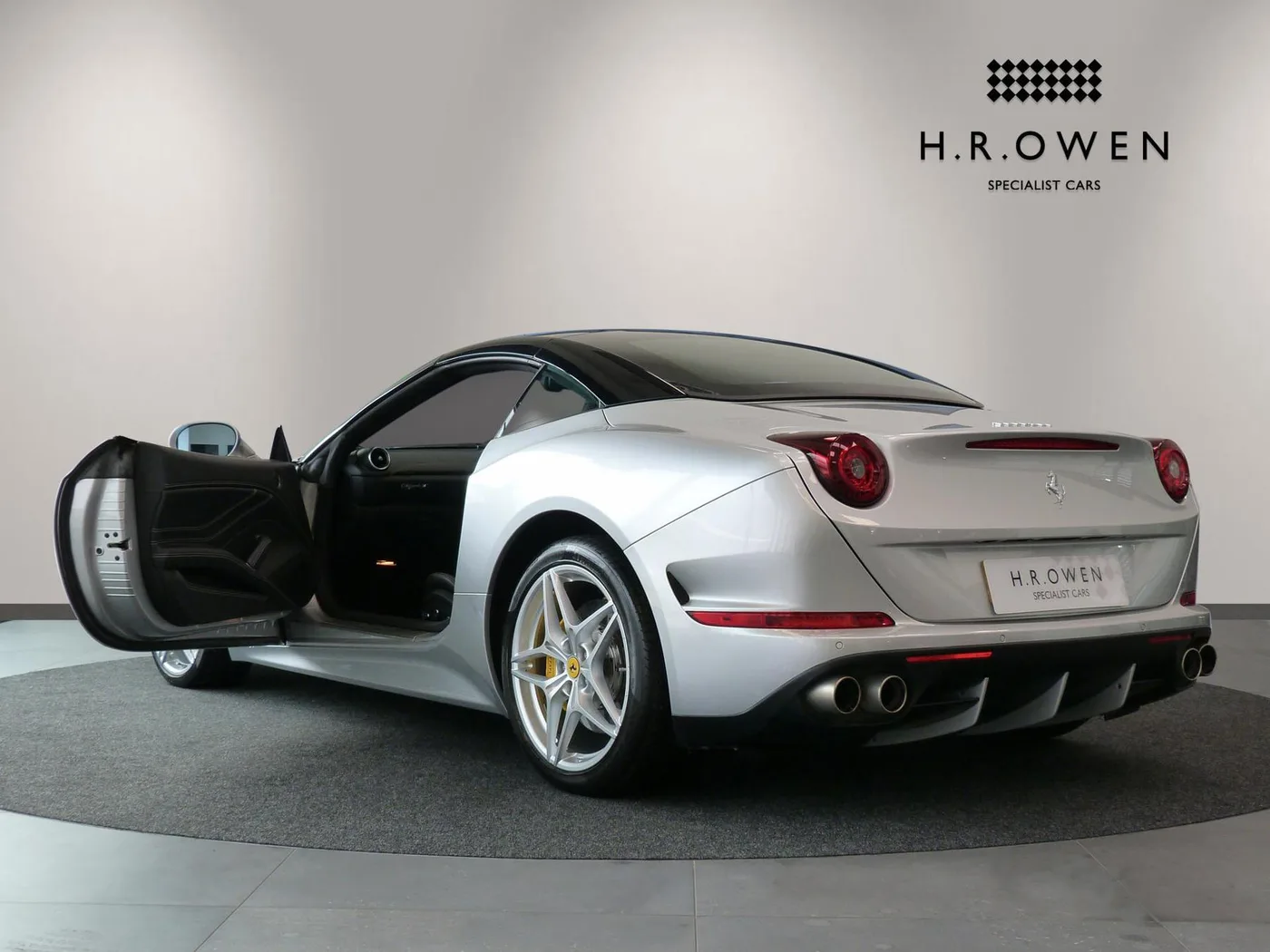 2016 Ferrari California T offered by a franchised dealer group in Cheltenham, United Kingdom, photo 15 of 25