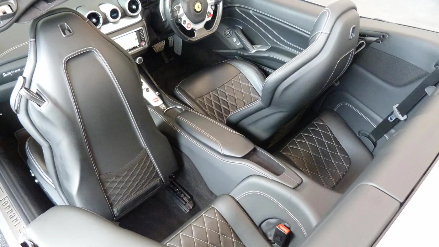 2016 Ferrari California T offered by a franchised dealer group in Cheltenham, United Kingdom, photo 23 of 25