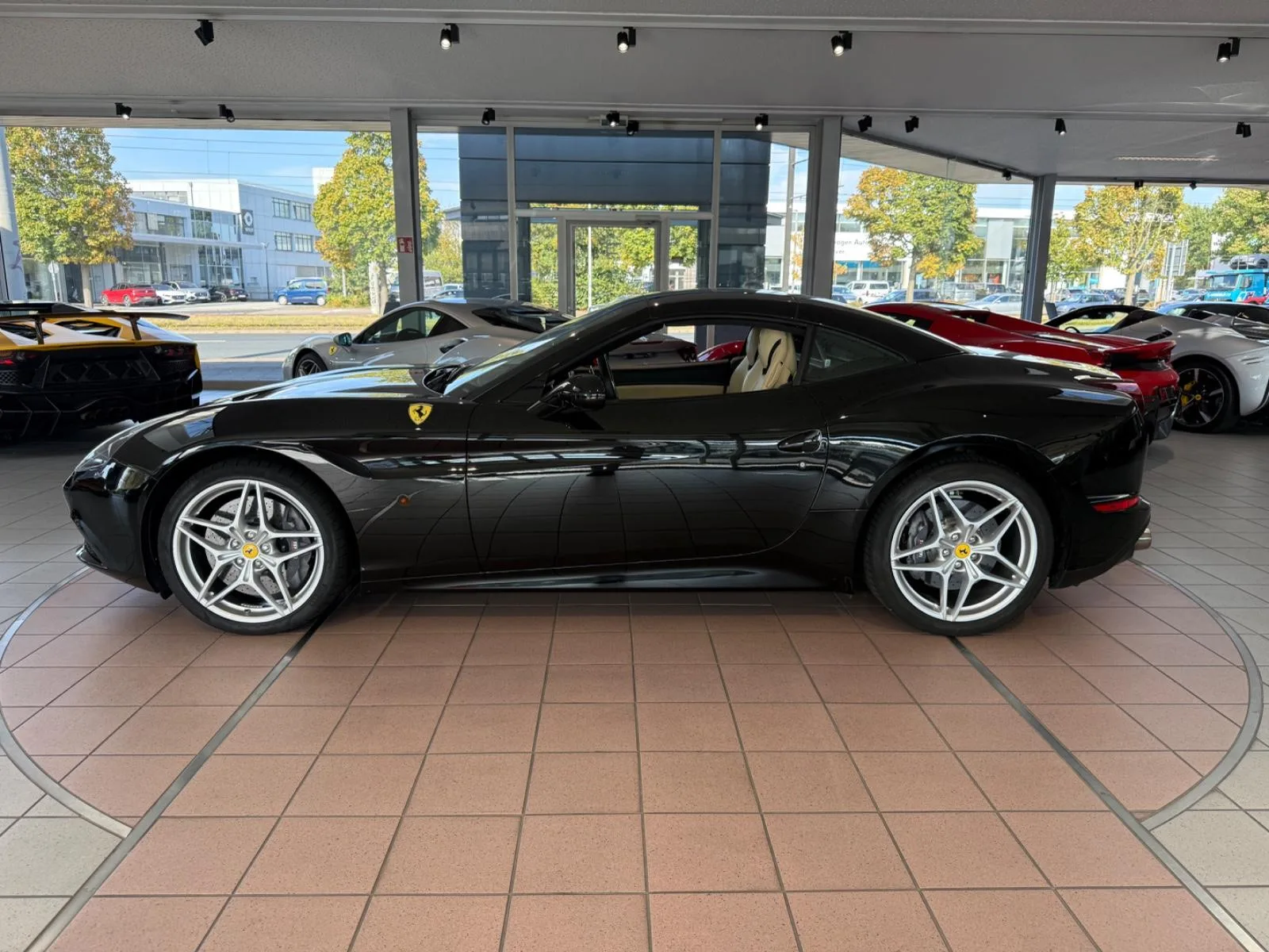 2016 Ferrari California T, 5/19