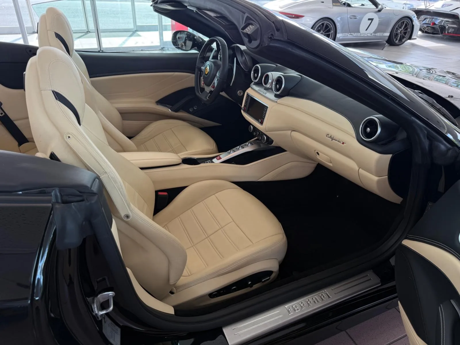 2016 Ferrari California T, 13/19