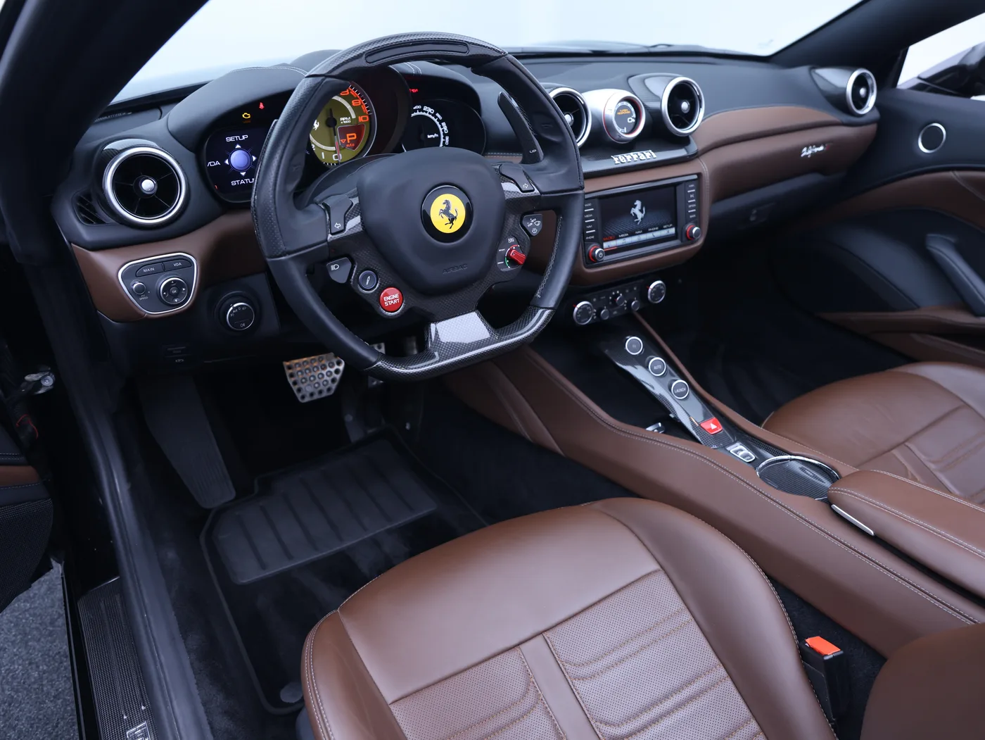 2016 Ferrari California T proposée par un concessionnaire spécialisé à Frankfurt am Main, Allemagne, photo 5 sur 15