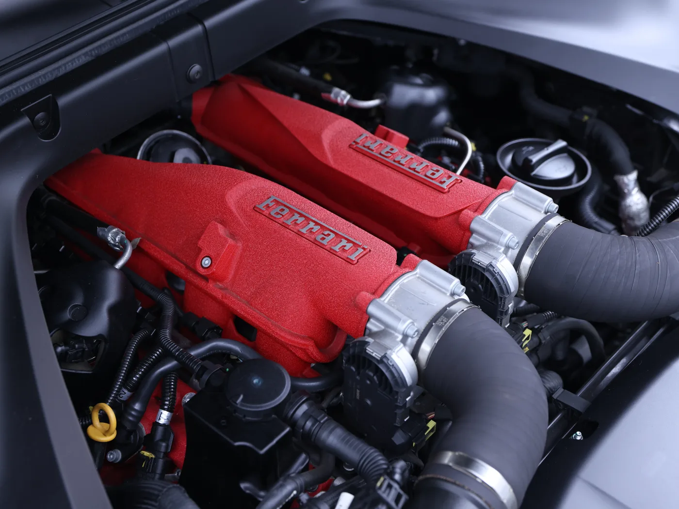 2016 Ferrari California T proposée par un concessionnaire spécialisé à Frankfurt am Main, Allemagne, photo 7 sur 15