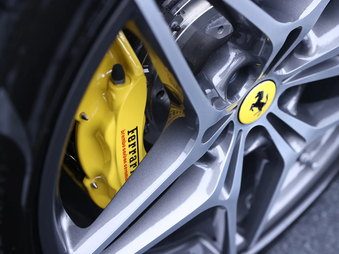 2016 Ferrari California T proposée par un concessionnaire spécialisé à Frankfurt am Main, Allemagne, photo 13 sur 15