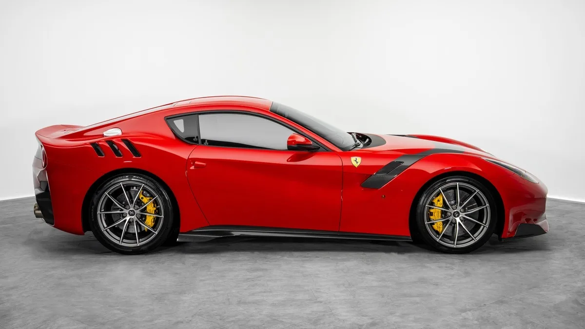 2016 Ferrari F12tdf, 3/30