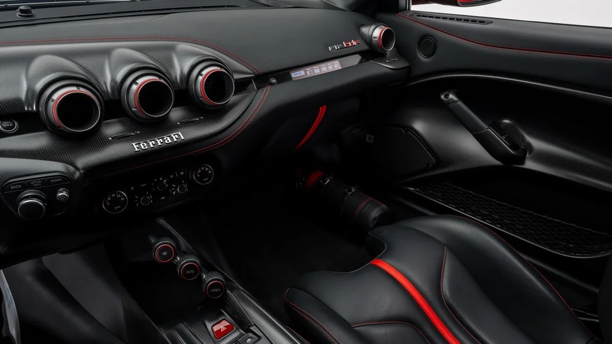 2016 Ferrari F12tdf, 21/30